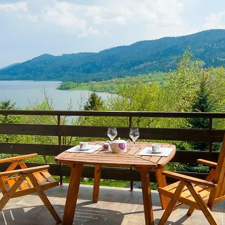 96 - Dom W Gorach Nad Jeziorem *