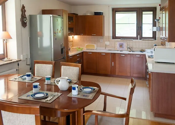 96 - Dom W Gorach Nad Jeziorem *